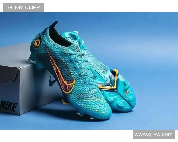 穿越绿茵场的梦想飞翔：Nike球星广告足球为你点燃无限可能