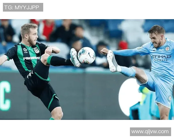 足球转场突破巨星劲射破门瞬间展现绿茵激情与巅峰对决 足球转场突破巨星劲射破门瞬间展现绿茵激情与巅峰对决